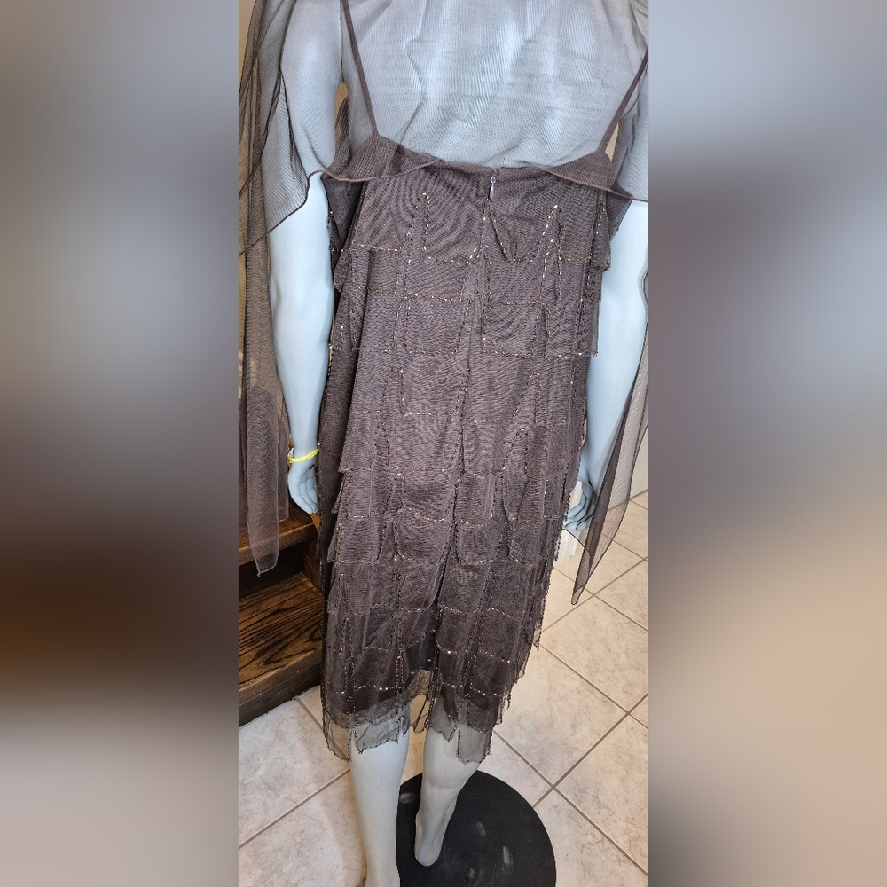 Elegant Gray Layered Women's Dress - Picture 4 of 16